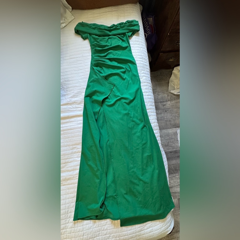 Chic Strapless Green Dress